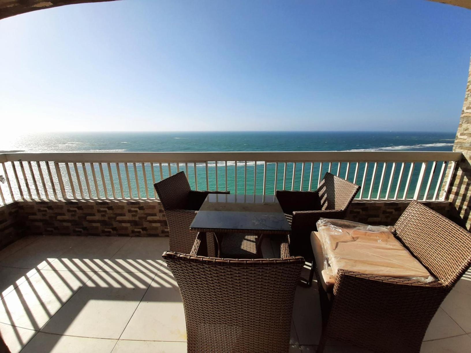 بميامي علي البحر بجوار جملة ماركت الطابق 13 Apartament Alexandria