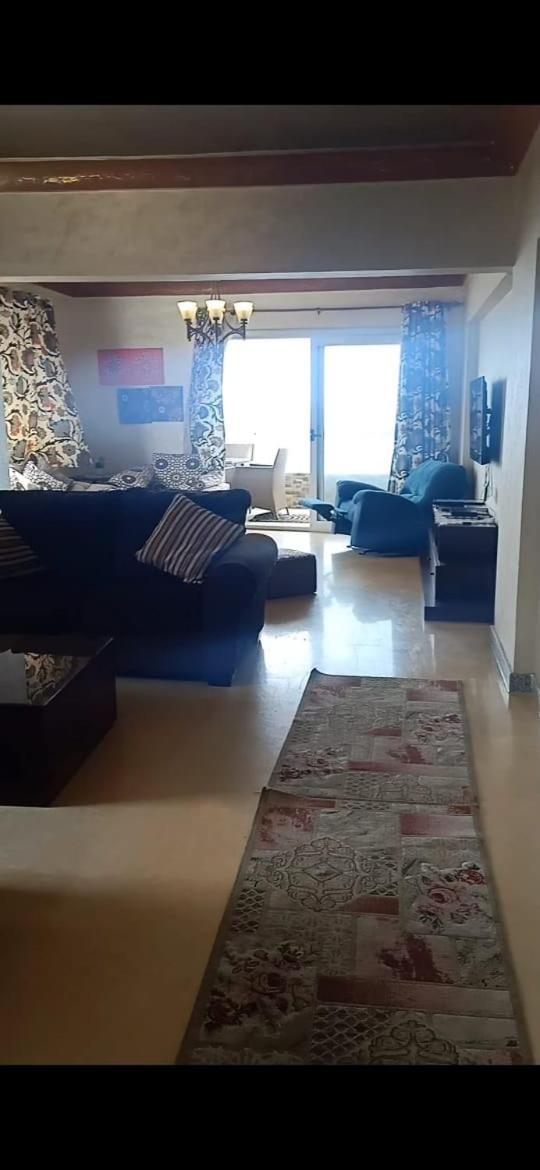 بميامي علي البحر بجوار جملة ماركت الطابق 13 Alexandria