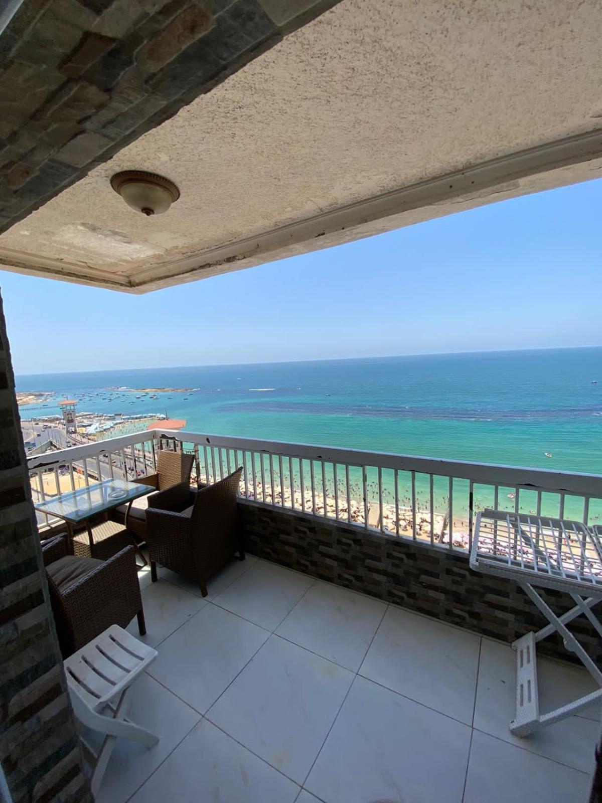 بميامي علي البحر بجوار جملة ماركت الطابق 13 Apartament *